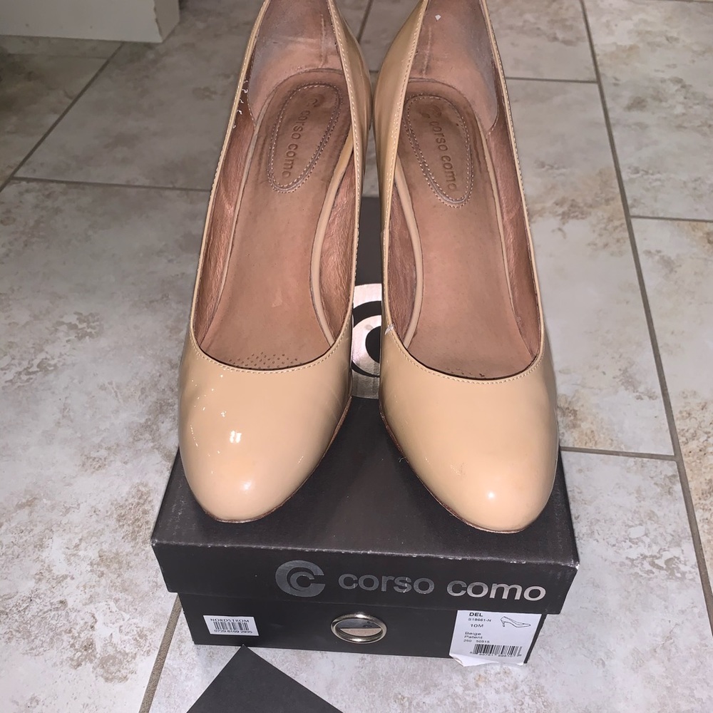 Corso Como beige patent pumps, size 10